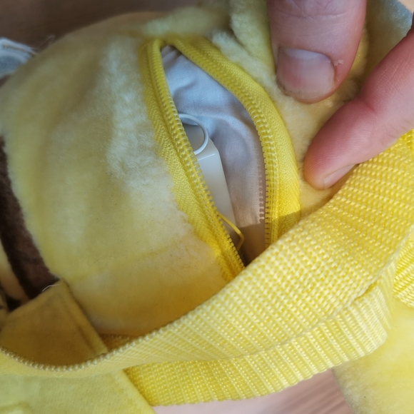 13" Pikachu plush talking backpack (Vintage) - Picture 5 of 8
